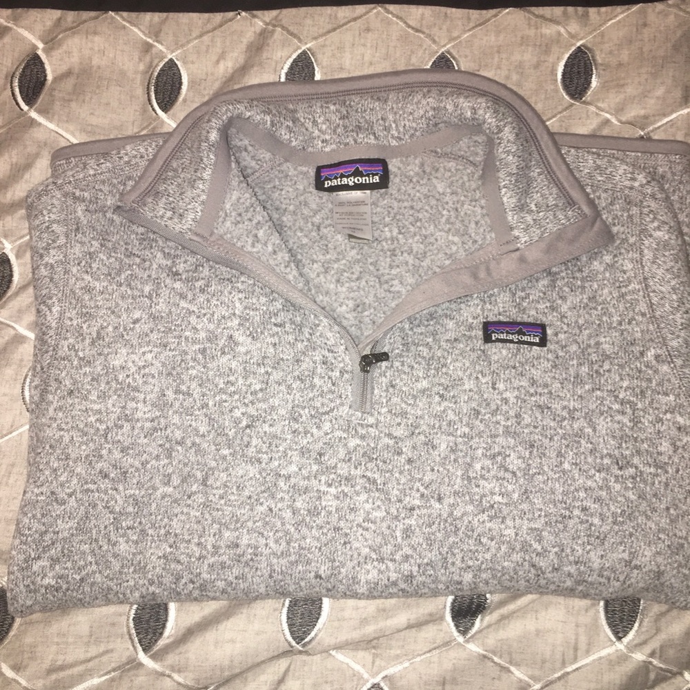 Warm gray fleece Patagonia quarter zip